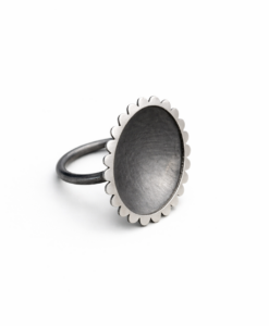 Anillo en Plata Oxidada. Colección Girasol