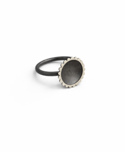 Anillo en Plata Oxidada. Colección Girasol