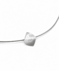 Colgante en Plata. Colección Flor de Loto