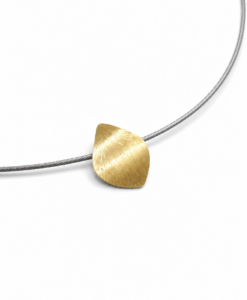 Colgante en Oro. Colección Flor de Loto