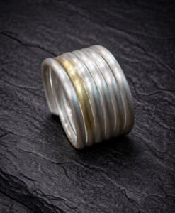 Anillo en Oro y Plata.