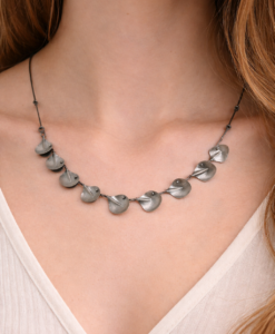 Collar en Plata Oxidada. Pieza Unica