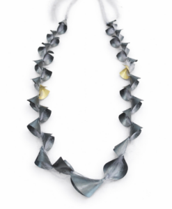 Collar en Plata y Oro. Colección Bells.