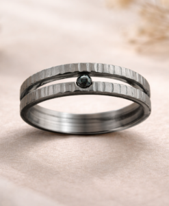Anillo en Plata y Diamante Negro