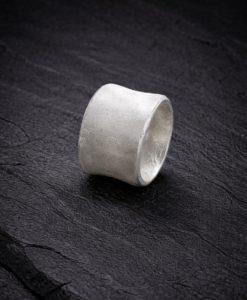 Anillo en Plata Matizada.
