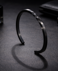 Brazalete en Plata Oxidada.